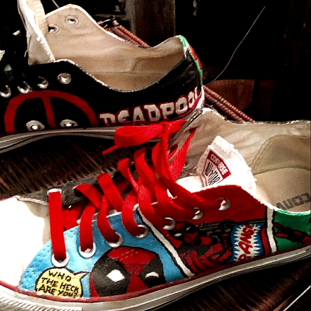 Men's tennis shoes